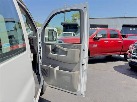2017 GMC Savana 2500