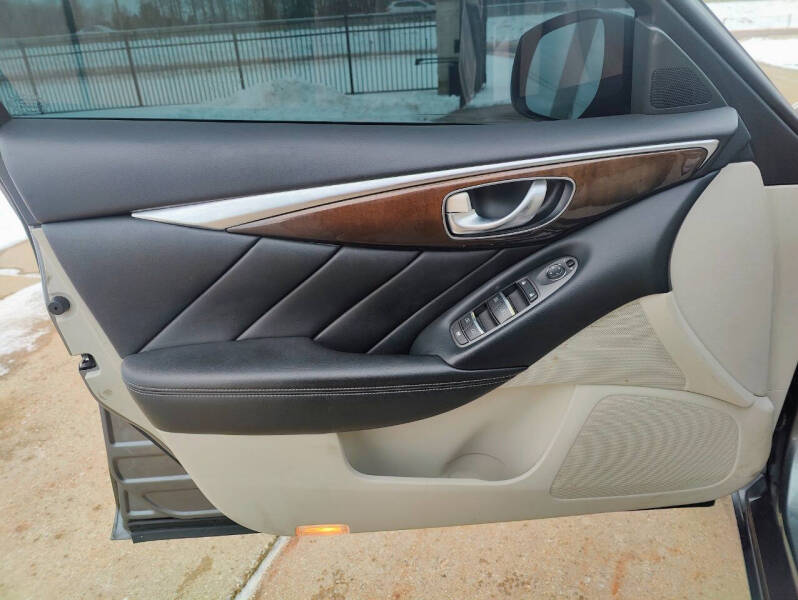 2018 Infiniti Q50 2.0T Luxe