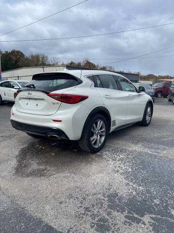 2017 Infiniti QX30
