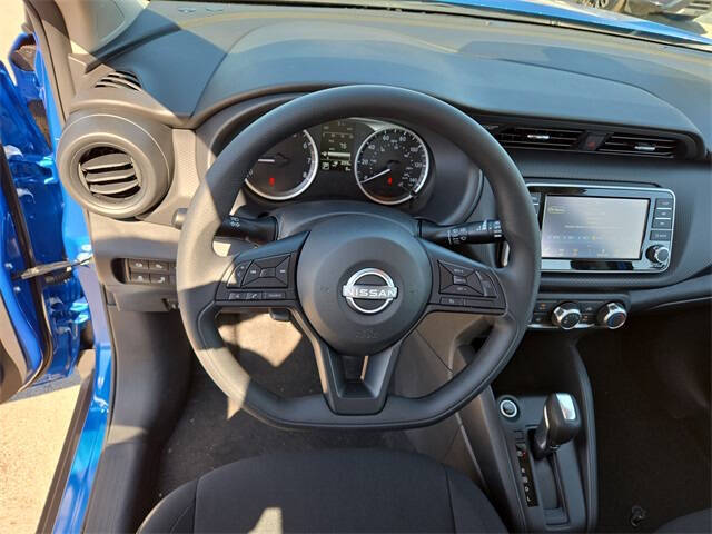 2025 Nissan Kicks Play S