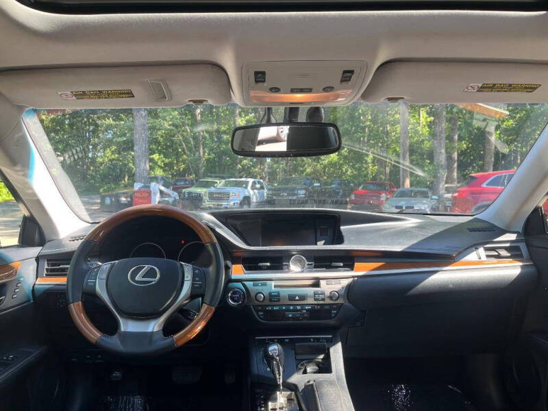 2013 Lexus ES 300h