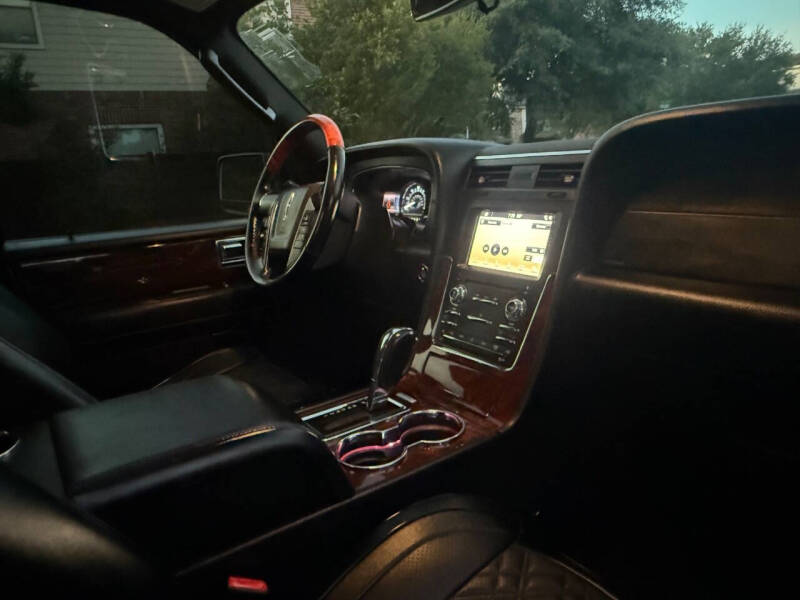 2017 Lincoln Navigator Select