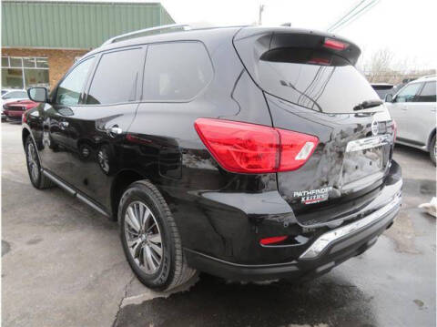 2020 Nissan Pathfinder S