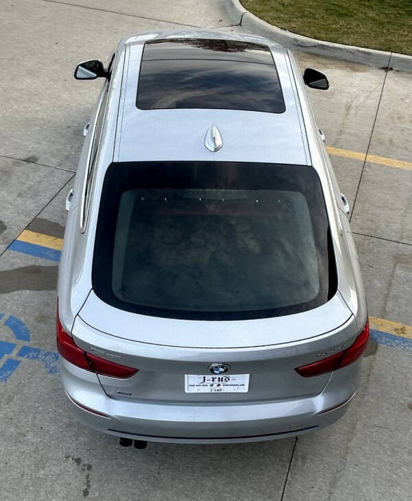 2018 BMW 3 Series 330i xDrive Gran Turismo