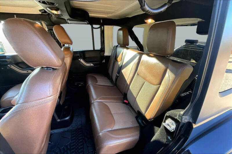 2016 Jeep Wrangler Unlimited Sahara 75th Anniversary