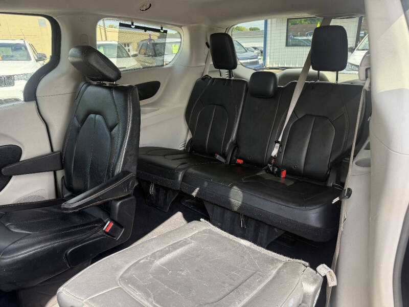2020 Chrysler Pacifica Touring L