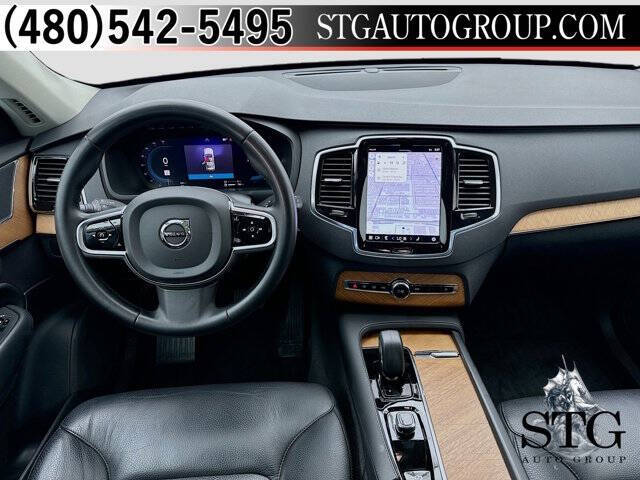 2023 Volvo XC90 Recharge T8 Plus Dark Theme