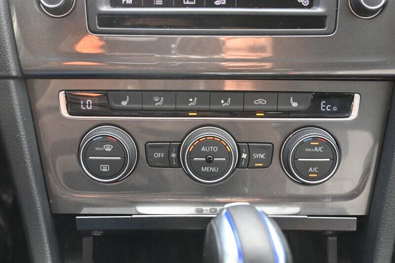 2016 Volkswagen e-Golf SE