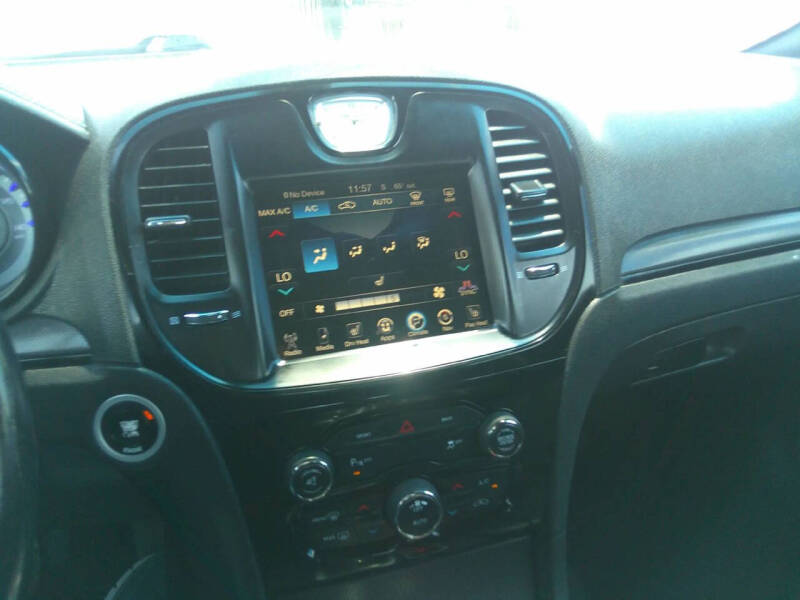 2016 Chrysler 300