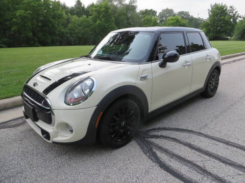 2018 MINI Hardtop 4 Door for sale at EZ Motorcars in West Allis WI