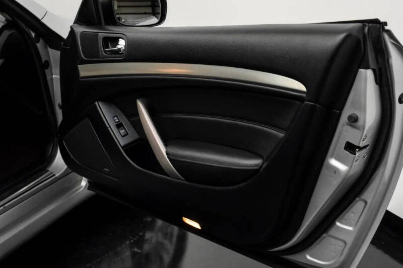 2010 Infiniti G37 Coupe x