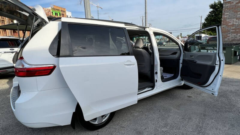 2015 Toyota Sienna