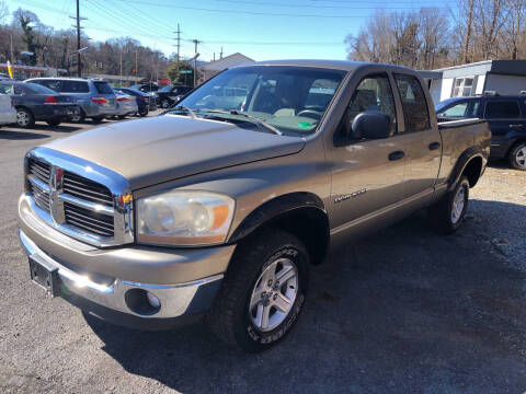 2006 Dodge Ram 1500 for sale at J & J Autoville Inc. in Roanoke VA