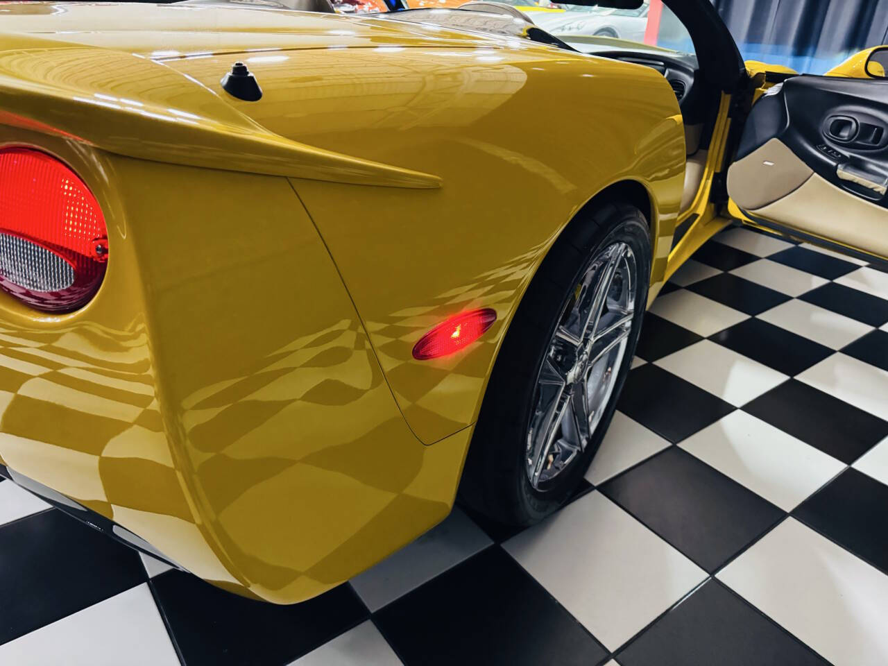 2001 Chevrolet Corvette 84