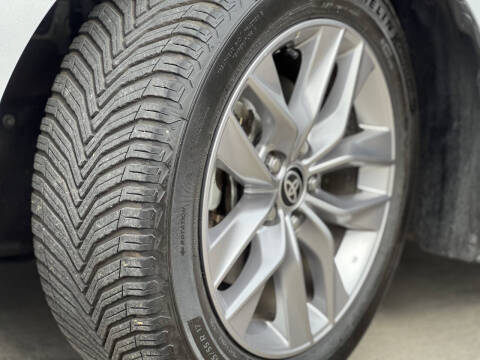 2021 Toyota Avalon Hybrid XLE