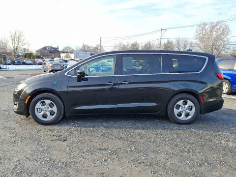 2018 Chrysler Pacifica Hybrid Touring Plus