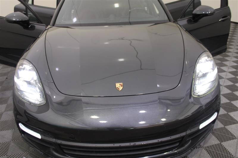 2018 Porsche Panamera