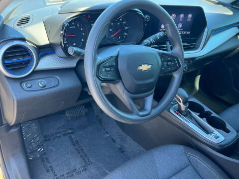 2024 Chevrolet Trax LS