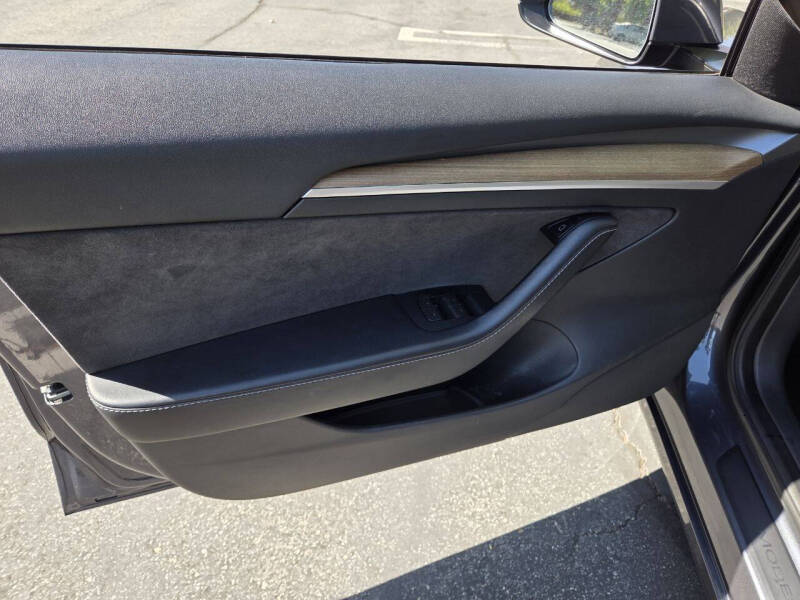2023 Tesla Model 3 Performance