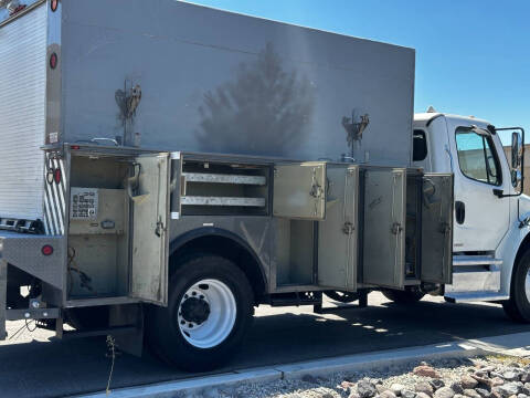 2012 Freightliner M2 106