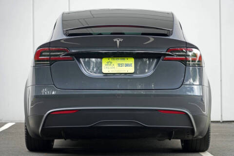 2023 Tesla Model X Standard Range