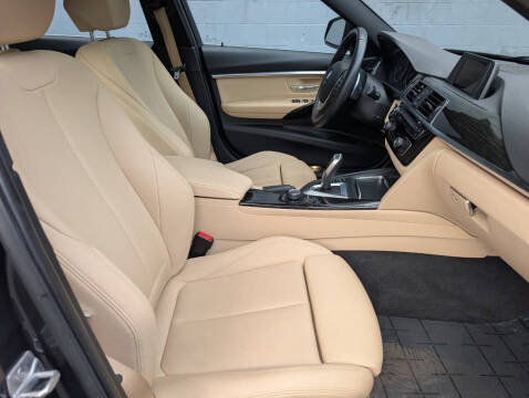 2017 BMW 3 Series 330e iPerformance