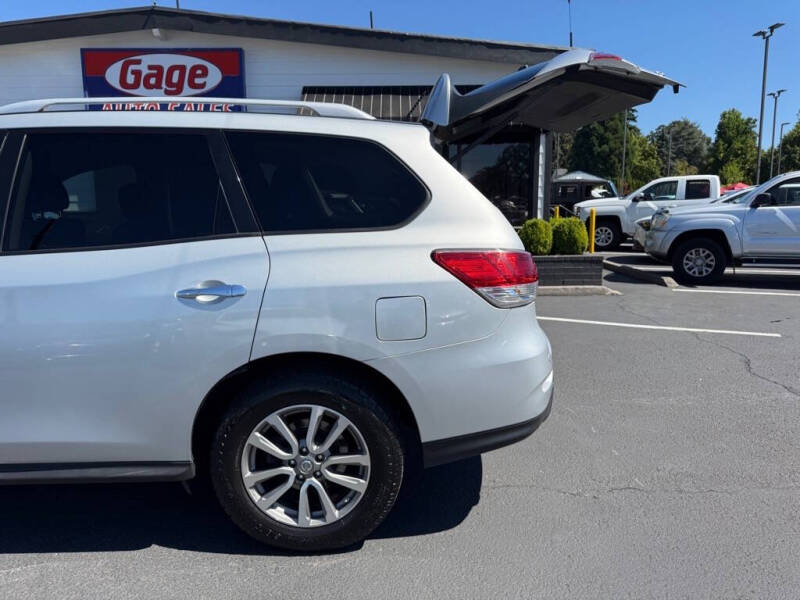 2016 Nissan Pathfinder SV