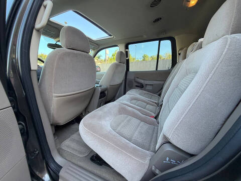 2005 Ford Explorer XLT