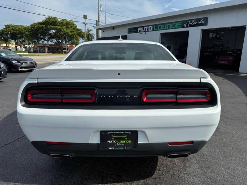 2019 Dodge Challenger SXT
