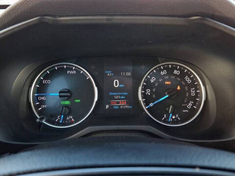 2022 Toyota RAV4 Hybrid XLE