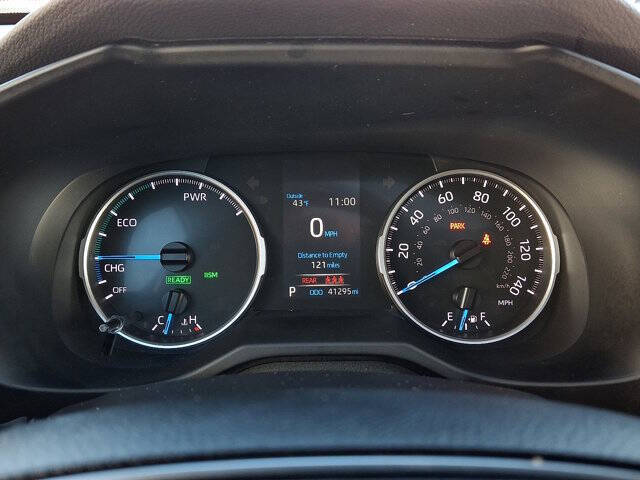 2022 Toyota RAV4 Hybrid XLE