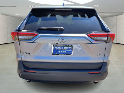 2021 Toyota RAV4 LE