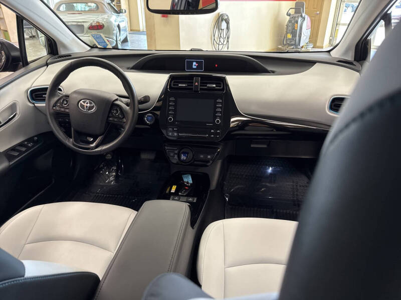 2022 Toyota Prius XLE AWD-e