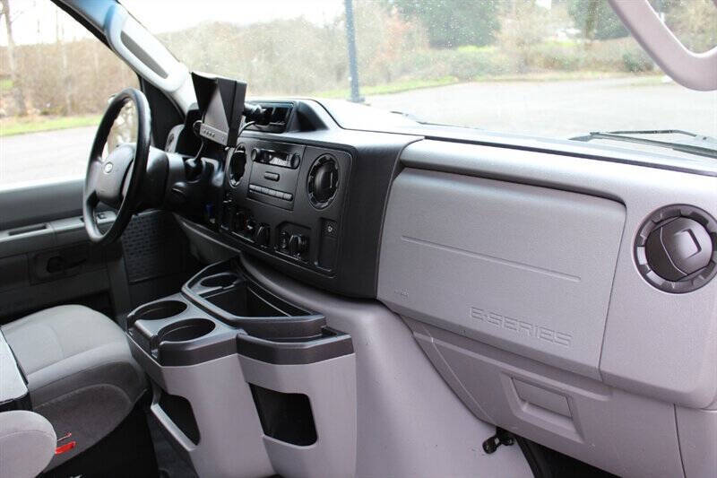 2013 Ford E-Series E-150