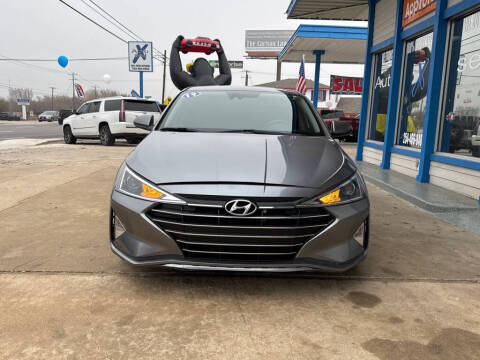 2019 Hyundai Elantra for sale at AutoXsell in Copperas Cove TX