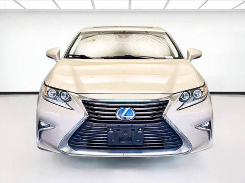 2017 Lexus ES 300h