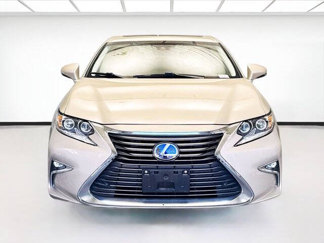 2017 Lexus ES 300h