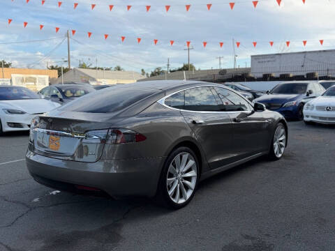 2016 Tesla Model S 90D