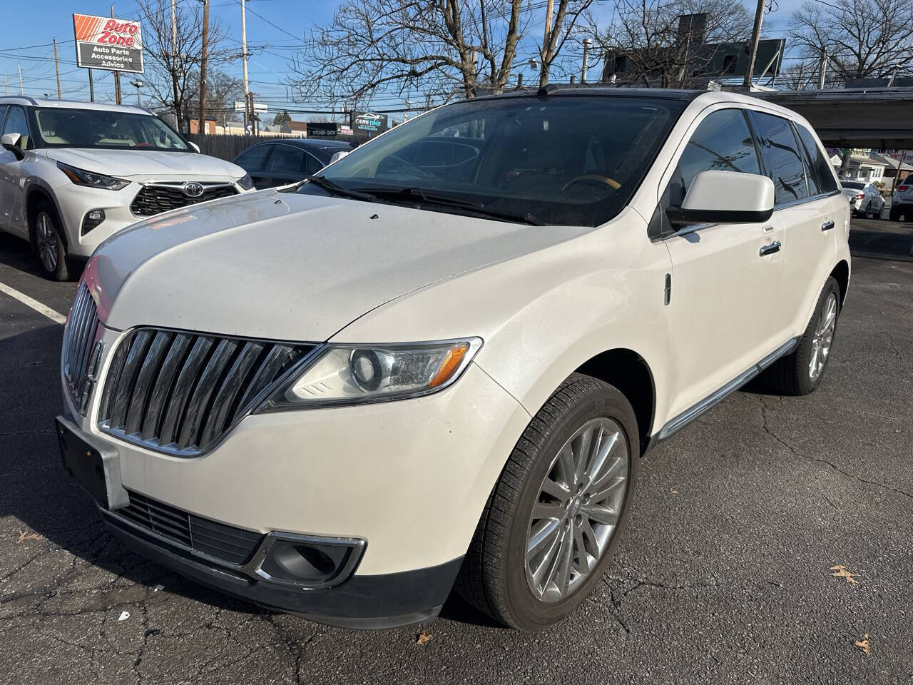 White 2011 Lincoln MKX Base AWD 4dr SUV 2