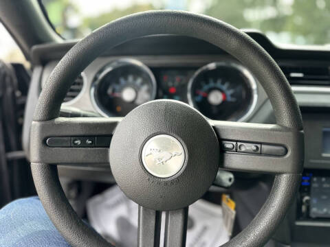 2010 Ford Mustang V6 Premium