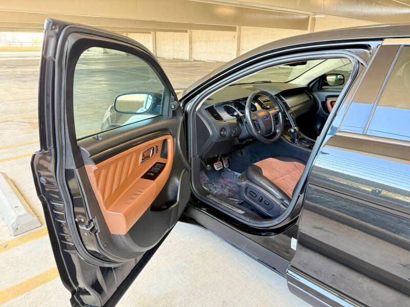 2010 Ford Taurus SHO
