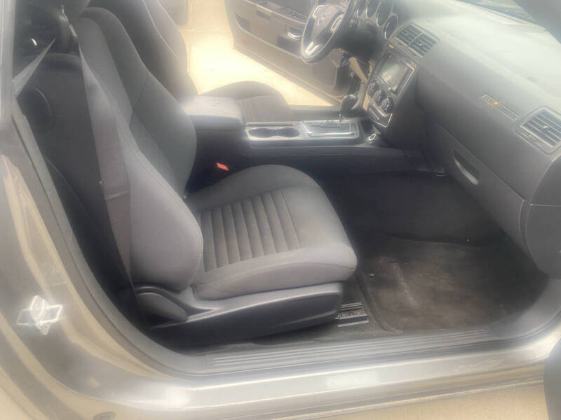 2012 Dodge Challenger SXT