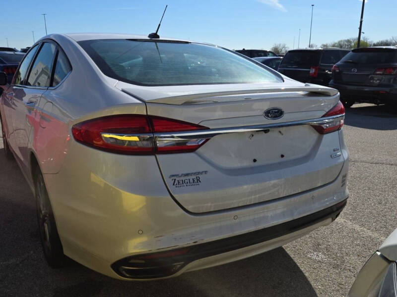 2017 Ford Fusion SE