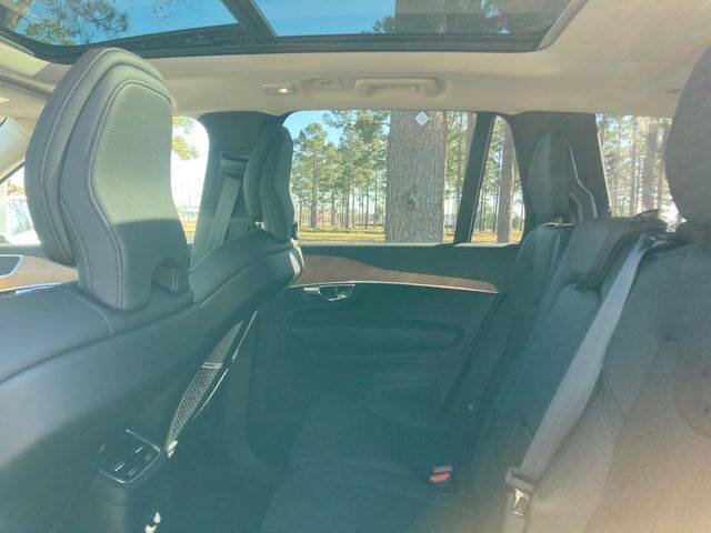 2025 Volvo XC90 T8 Core Bright Theme