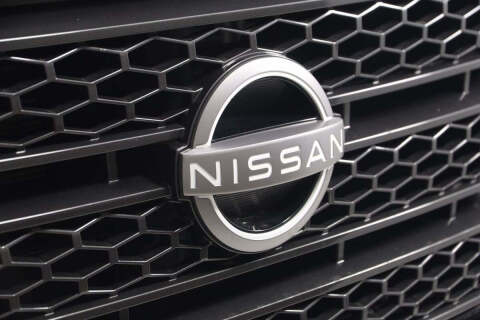 2023 Nissan Titan SV