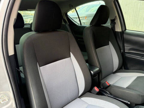 2018 Toyota Prius c Two