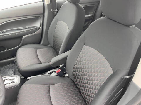 2024 Mitsubishi Mirage LE
