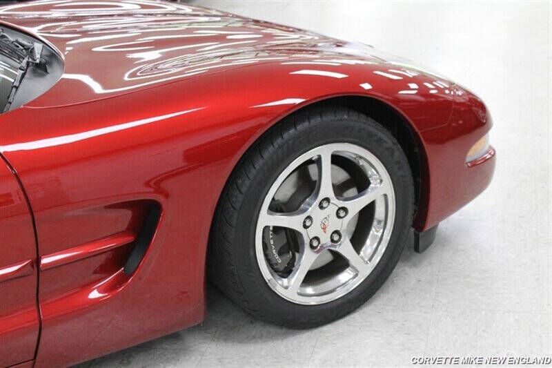 2004 Chevrolet Corvette 23