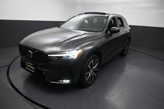 2023 Volvo XC60 B5 Plus Dark Theme