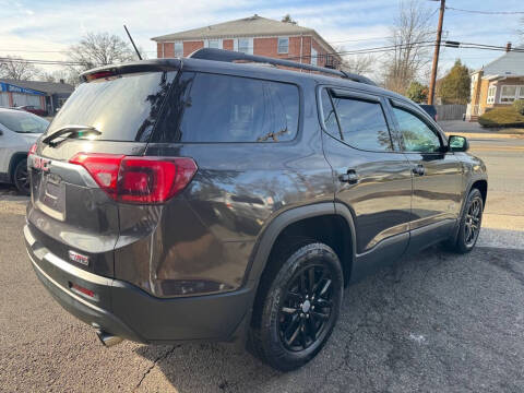2017 GMC Acadia SLE-2